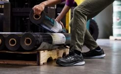 Keen Women's Vista Energy (Carbon-Fiber Toe) | Hydrangea/Black -Step Style Shop 1024594 PDP TopImage