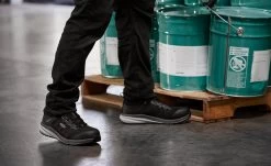 Keen Men's Vista Energy ESD (Carbon-Fiber Toe) | Vapor/Black -Step Style Shop 1024604 PDP TopImage