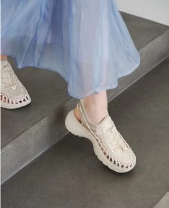 Keen Women's UNEEK Astoria Sandal X SNIDEL | Birch/Plaza Taupe -Step Style Shop KEEN W UNEEKAstoriaxSNIDEL Lifestyle PDP Single Left