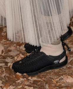 Keen Women's UNEEK High Top X HYKE | HYKE Black -Step Style Shop Lifestyle3Womens 1027975