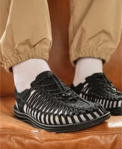 Keen Men's UNEEK | Tortoise Shell/Red Carpet -Step Style Shop MUNEEKOGLifestylePDPLeft 1 89f9fb55 dff9 439f a991 d6e7cf727a7c