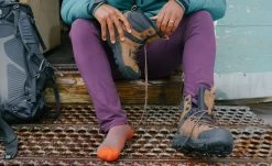 Keen Men's Revel IV Polar Waterproof Boot | Dark Earth/Caramel Cafe -Step Style Shop Revel1024136PDPLifestyle1