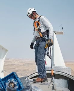 Keen Men's Camden 8" Insulated Waterproof Boot (Carbon-Fiber Toe) | Leather Brown/Black 18 Keen Men's Camden 8" Insulated Waterproof Boot (Carbon-Fiber Toe) | Leather Brown/Black -Step Style Shop SDD 1014 Camden 1027690 Left Image 1