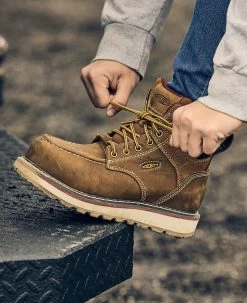 Keen Women's Cincinnati 6" Waterproof Boot (Carbon-Fiber Toe) | Belgian/Sandshell -Step Style Shop SDD 505 PDP Cincinnati 1023224 Left Image