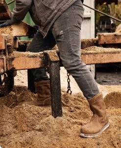 Keen Men's Cincinnati Wellington (Carbon-Fiber Toe) | Belgian/Sandshell -Step Style Shop SDD 505 PDP Cincinnati 1026366 Left Image