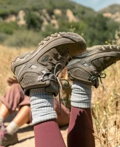 Keen Women's Targhee III Waterproof Mid | Toasted Coconut/Porcelain -Step Style Shop TargheeIIIMidPDPLifestyle3Wmns 50dc0bbe 0e41 4a40 b256 756a8f8ba5f1