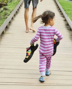 Keen Toddlers' Seacamp II CNX | Rainbow/Festival Fuchsia -Step Style Shop TotsSeacampLifestyleSingleRight 1f9fb1b9 b914 4c69 8d81 aff546b1a1d1