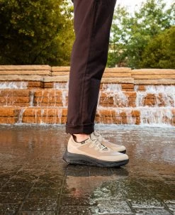 Keen Men's WK400 Waterproof Walking Shoe | Timberwolf/Black 18 Keen Men's WK400 Waterproof Walking Shoe | Timberwolf/Black -Step Style Shop WK400WaterproofPDPLifestyle2