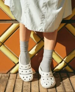 Keen Women's Yogui Clog | Black/Magnet 16 Keen Women's Yogui Clog | Black/Magnet -Step Style Shop WYoguiLifestylePDPSingleLeft 068ee7df 433d 455e 9583 26aa766819f5