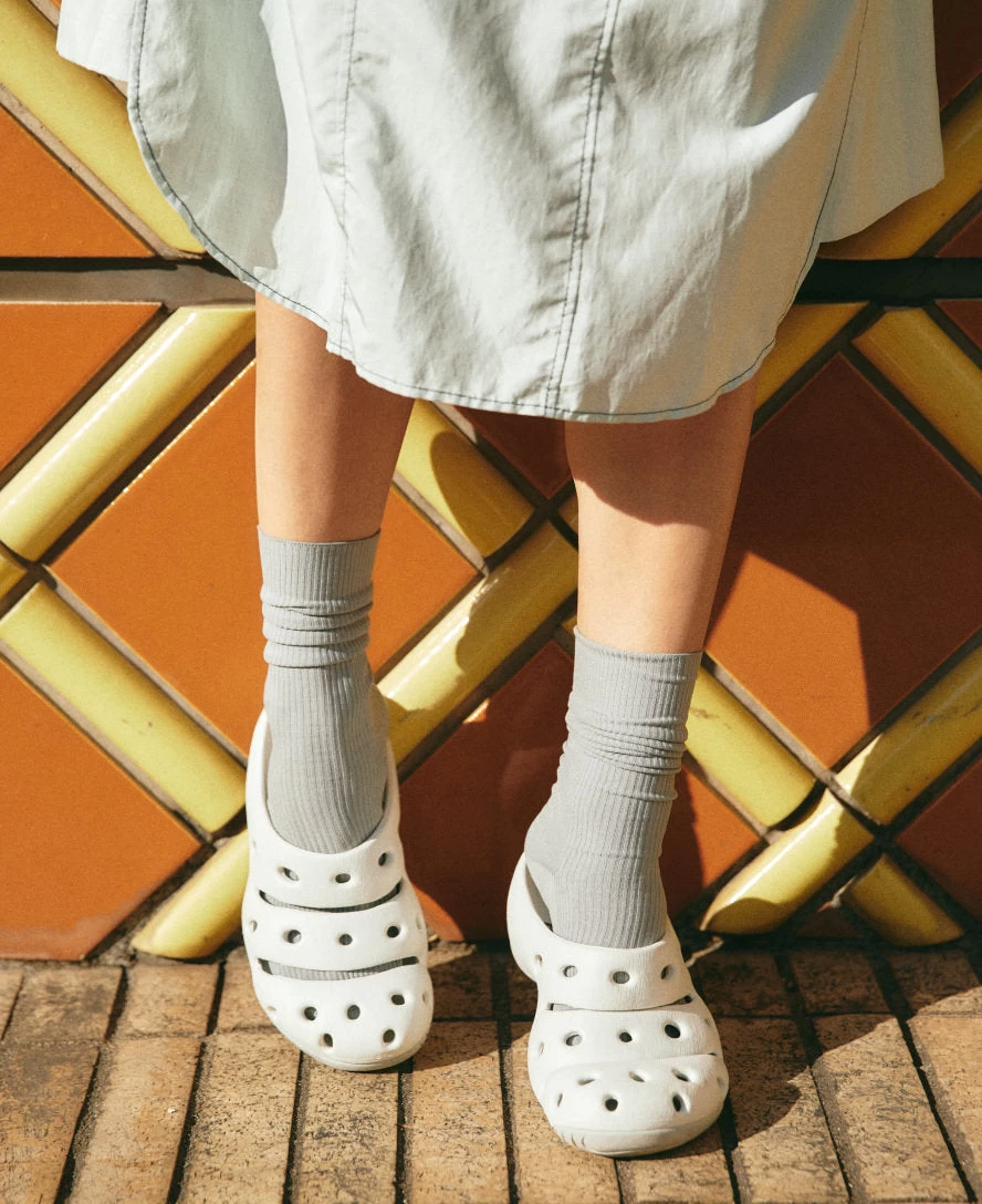 Keen Women's Yogui Clog | Star White/Vapor 9 Keen Women's Yogui Clog | Star White/Vapor - Image 7